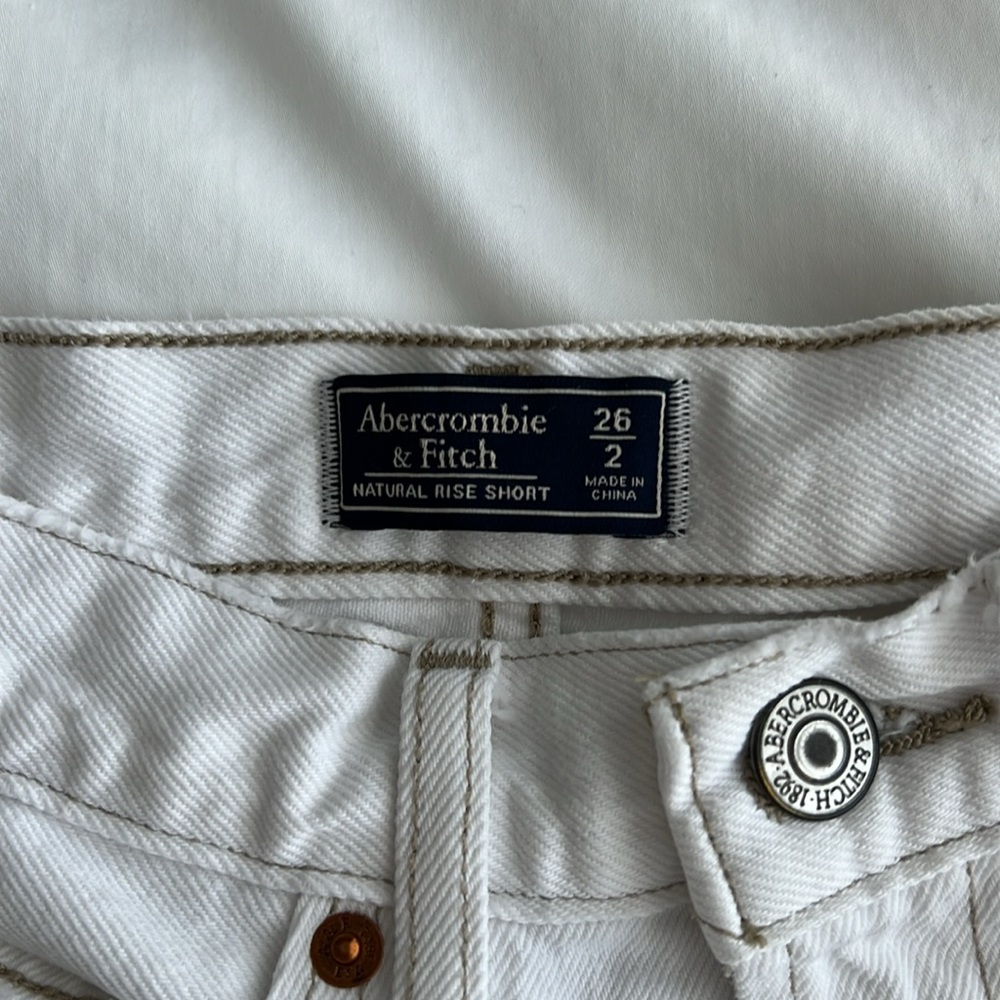 Abercrombie high rise white jean short 26/2 - Picture 3 of 4